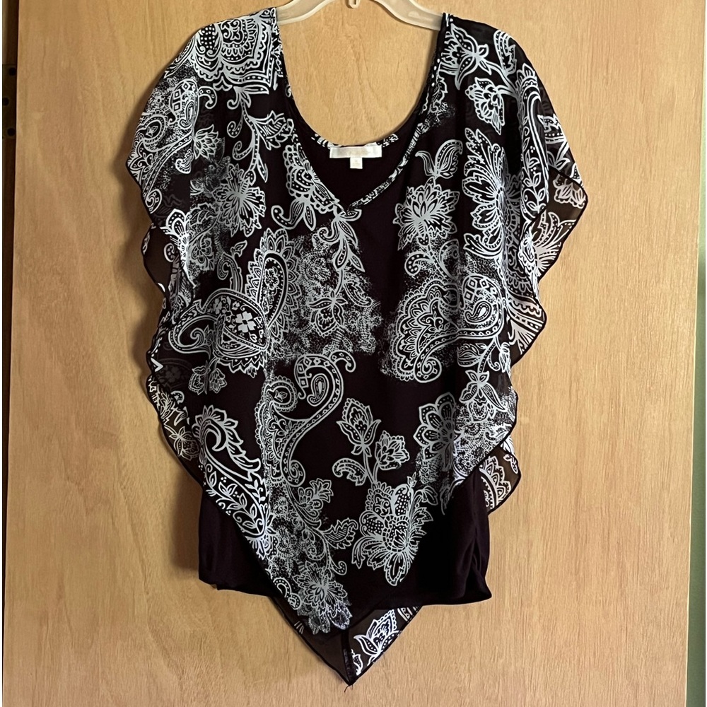 Black & White Paisley Floral Pullover Poncho Top - 70s Style